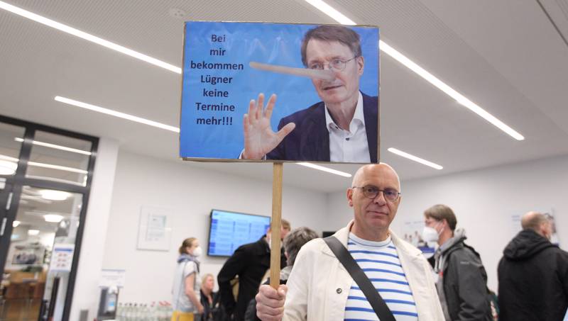 Ärzte gegen Lauterbach: Bereits im Vorjahr protestierten Ärzte. Hier in der Zentrale der Kassenärztlichen Vereinigung.