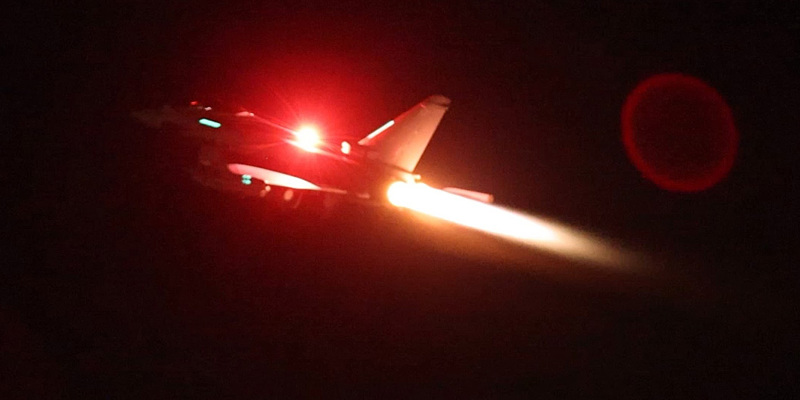 Dieses Foto der Royal Air Force zeigt den Kampfjet RAF Typhoon beim Start auf der Basis Akrotiri (Zypern).