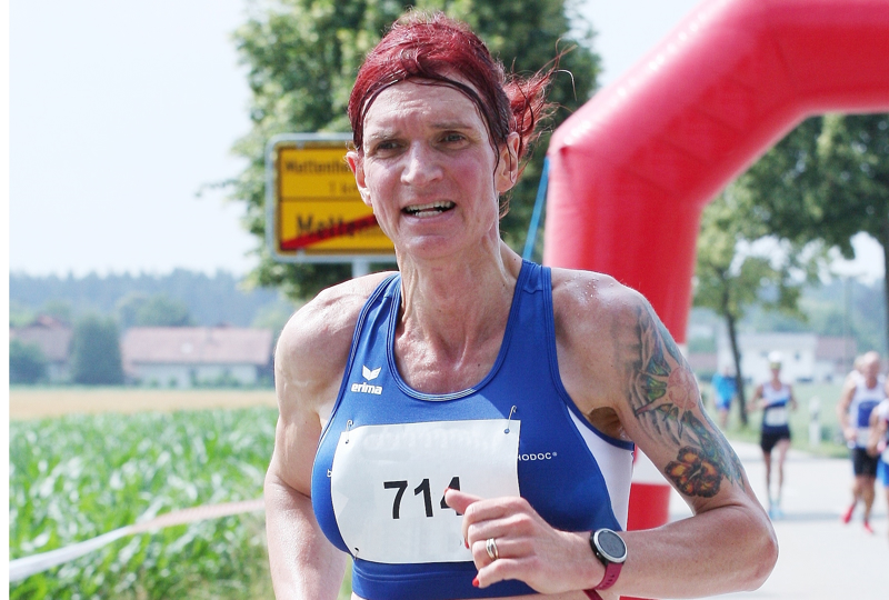 Amanda Reiter zockt regelmäßig Frauen bei Lauf-Wettbewerben in  Bayern ab.