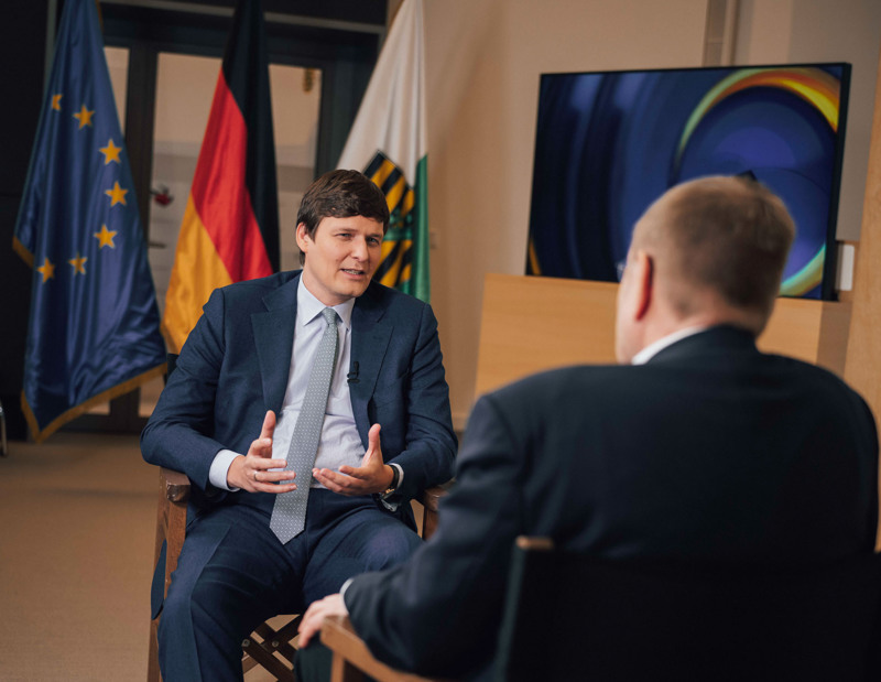 Conrad Clemens lebt in Görlitz, leitet als Chef der Staatskanzlei die Geschicke in der sächischen Regierung. Diesen Platz würde er gerne behalten und wirbt deshalb für Koalitionspartner.