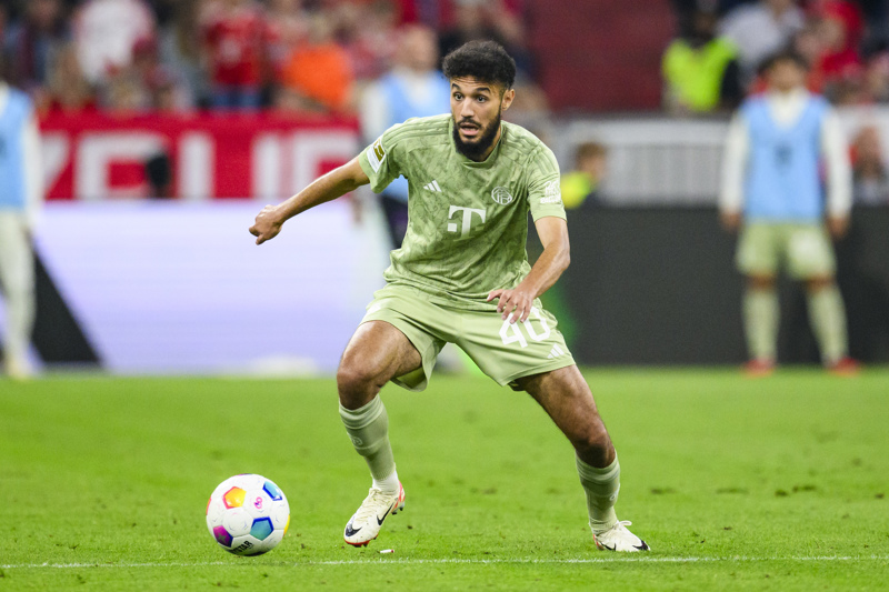 Noussair Mazraoui vom 1. FC Bayern