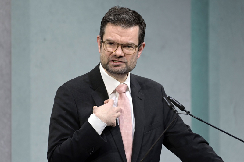 FDP Justizminister Marco Buschmann verteidigt das Selbstbestimmungsgesetz gegen alle Kritik.