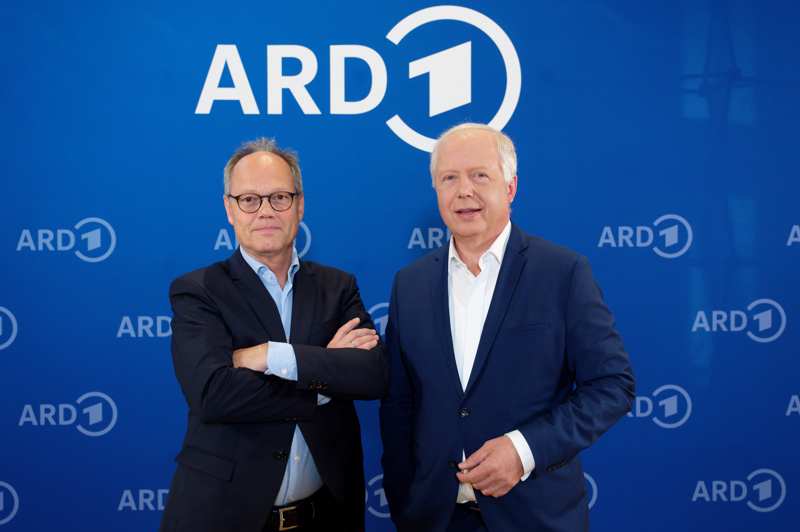 Kai Gniffke (l), SWR-Intendant und Tom Buhrow (WDR) sind die Top-Verdiener in der ARD.