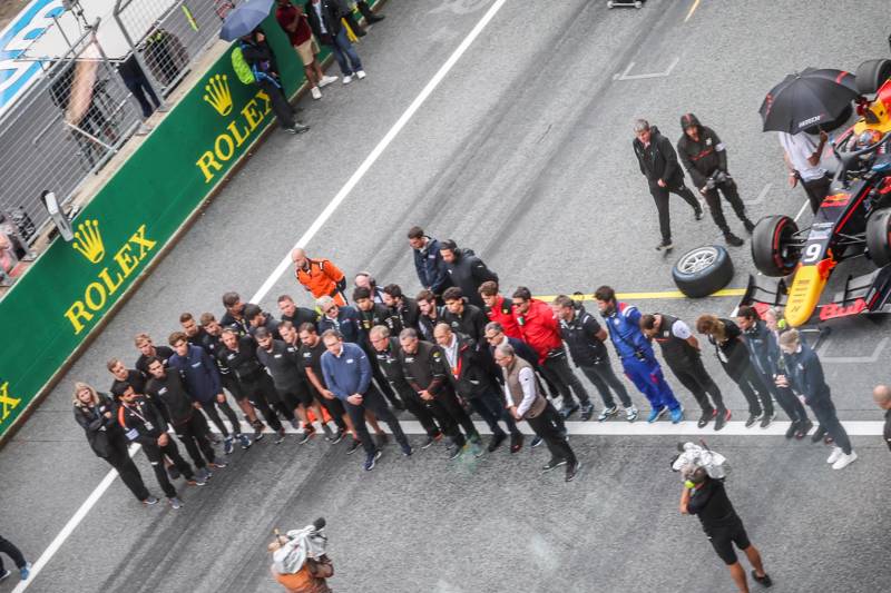 Schweigeminute für den toten 18-Jährigen beim großen Preis von Österreich auf dem Red Bull Ring in Spielberg.
