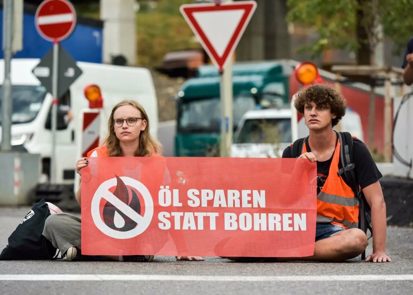 Bali statt Gerichtstermin Klimakleber machen TropenUrlaub! NIUS.de