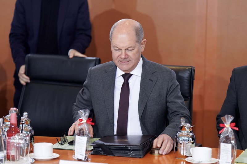 Der Schoko-Nikolaus „Peru 60 Prozent“, dekoriert mit weißer Schokolade, kommt von der Schokoladen-Manufaktur Rausch.