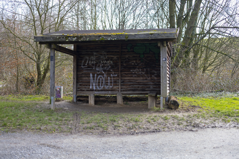 In und an der Hütte gibt es keinerlei Beleuchtung.