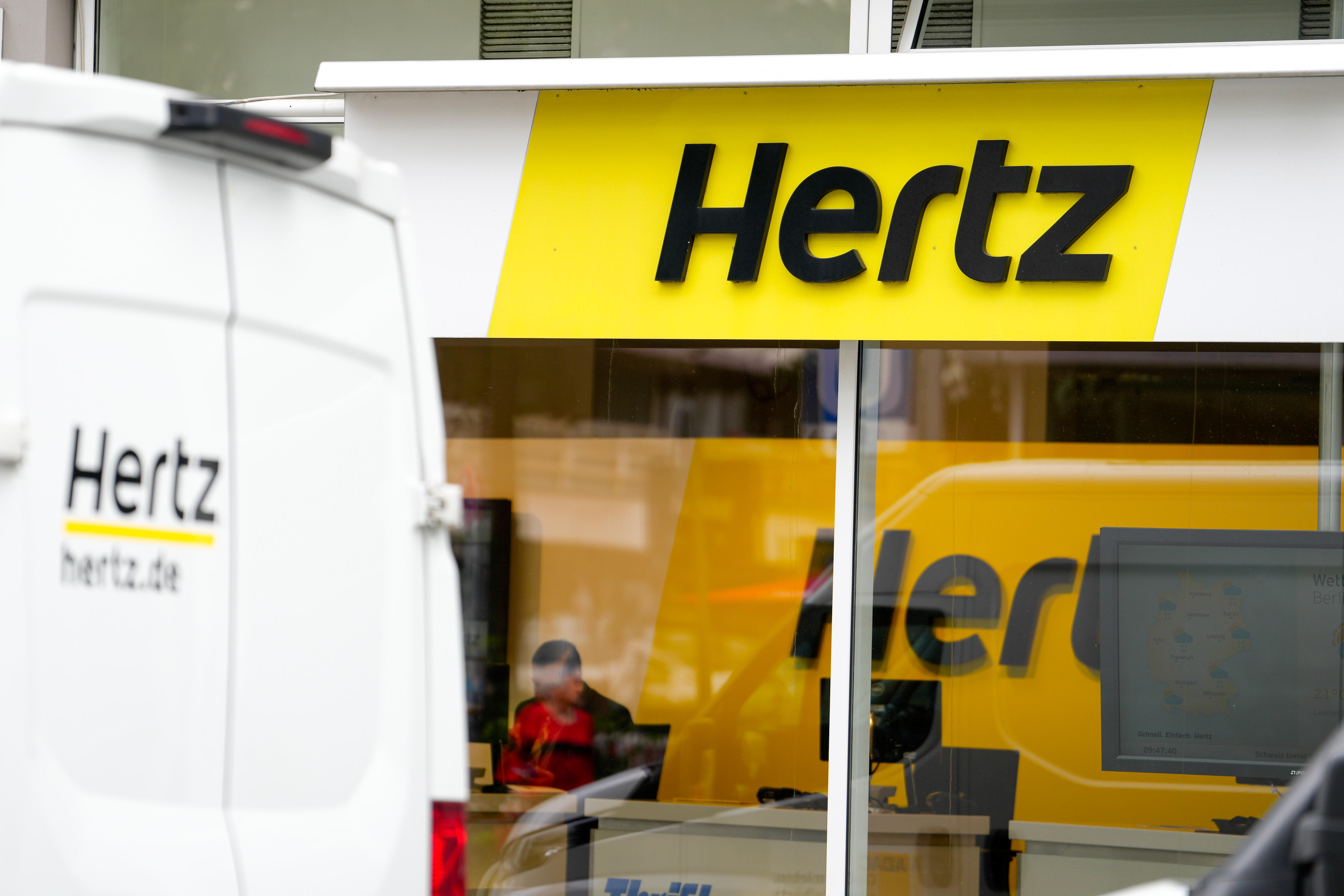 Der US-Vermieter Hertz hatte angekündigt, ein Drittel seiner E-Flotte vor der Zeit zu verkaufen und durch Verbrenner zu ersetzen.