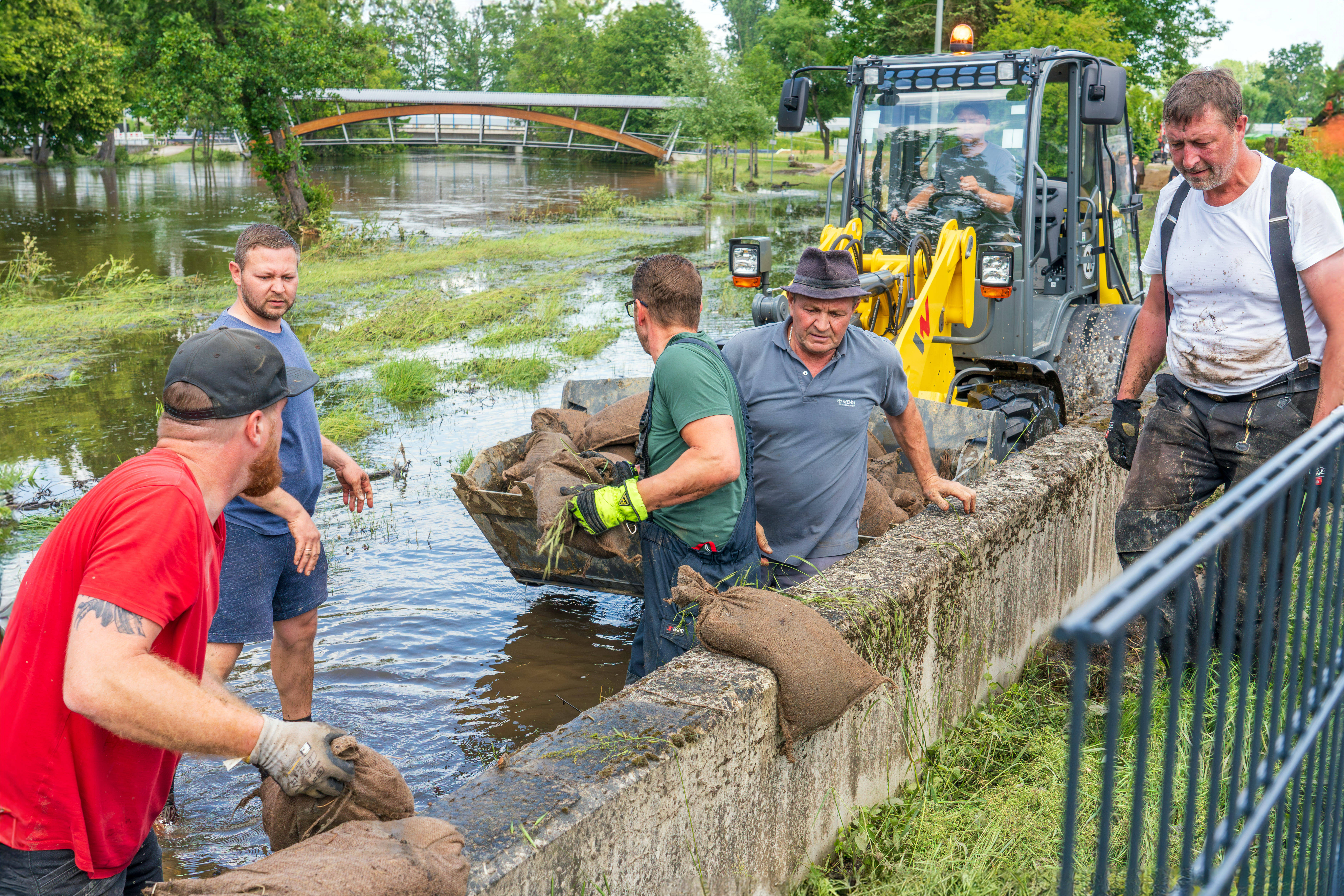 Hochwasser: Donau-Pegel Bei Knapp Zehn Metern – Passau Löst ...