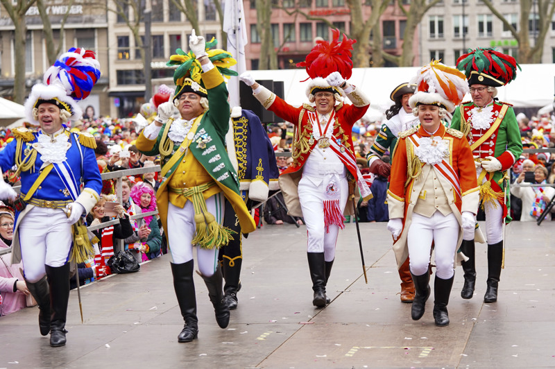 Mit Säbel:  Die Präsidenten der Traditionsgesellschaften im Kölner Karneval 2020