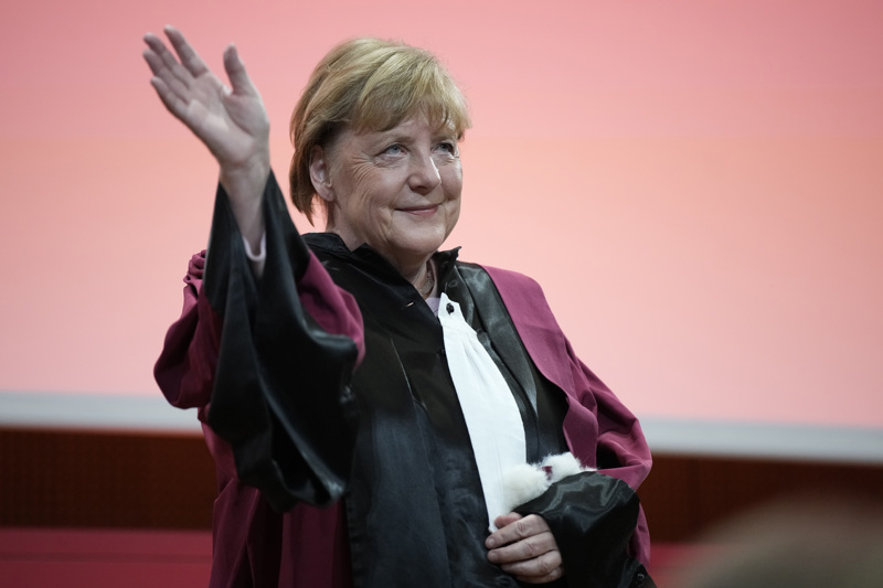 Merkel bei ihrem Auftritt an der Science Po in Paris.