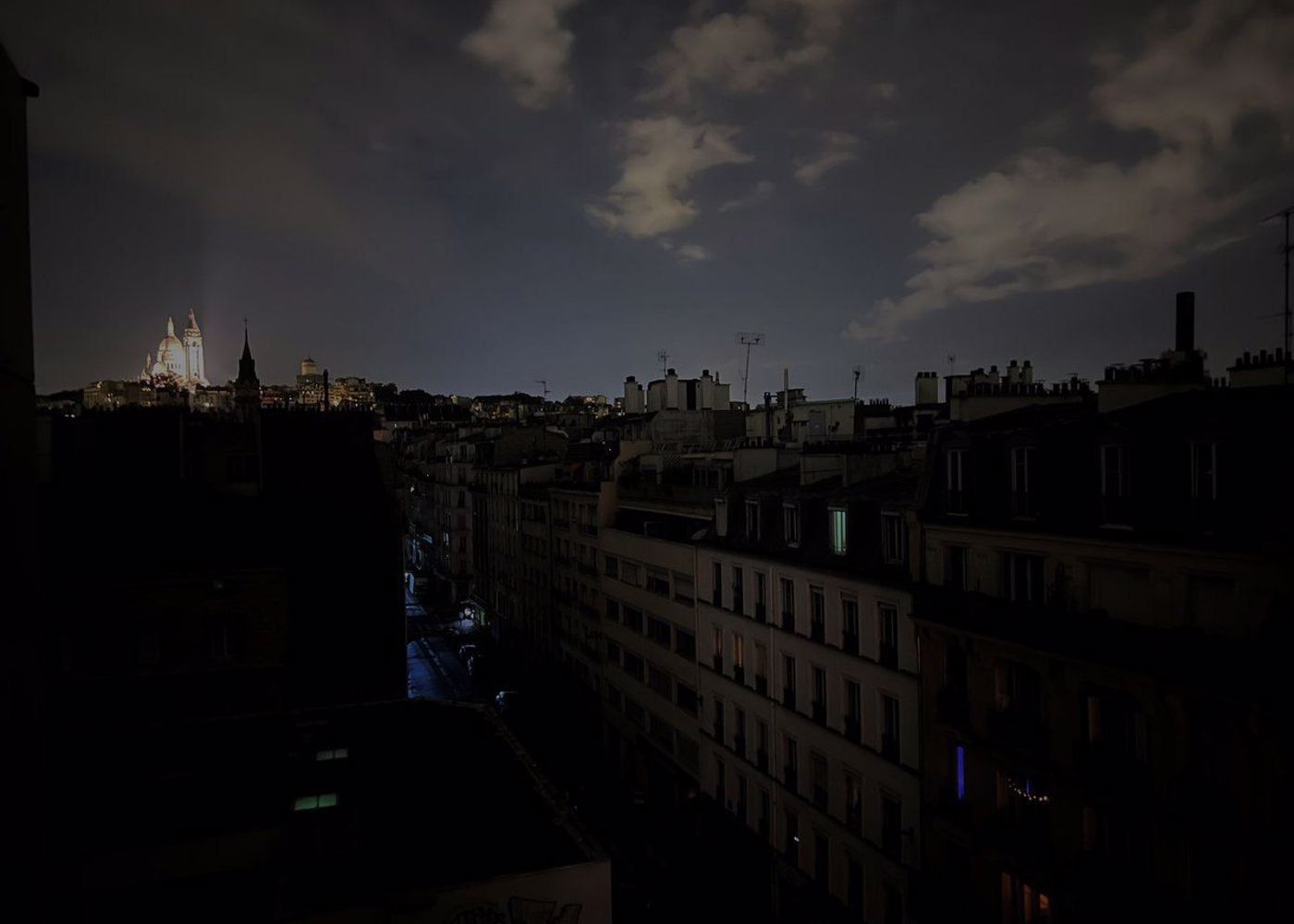 massiver-stromausfall-in-paris-mehrere-stadtviertel-w-hrend-olympia
