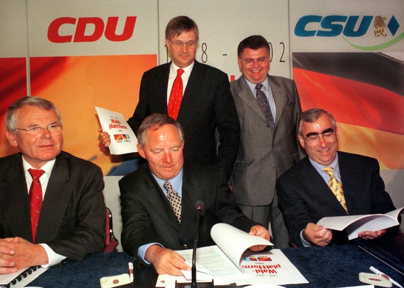 Von 1996 bis 1998 war Schäuble Fraktionschef der CDU