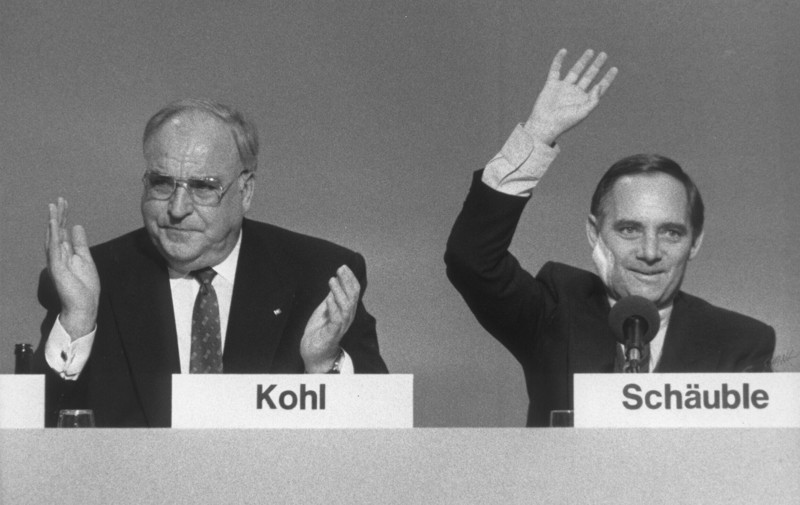 Nach dem Attentat auf Schäuble jubelten die CDU-Anhänger bei einem seiner ersten Auftritte.
