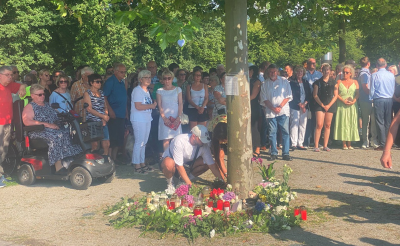 Auf der Trauerfeier nahmen Menschen von Philippos Abschied.