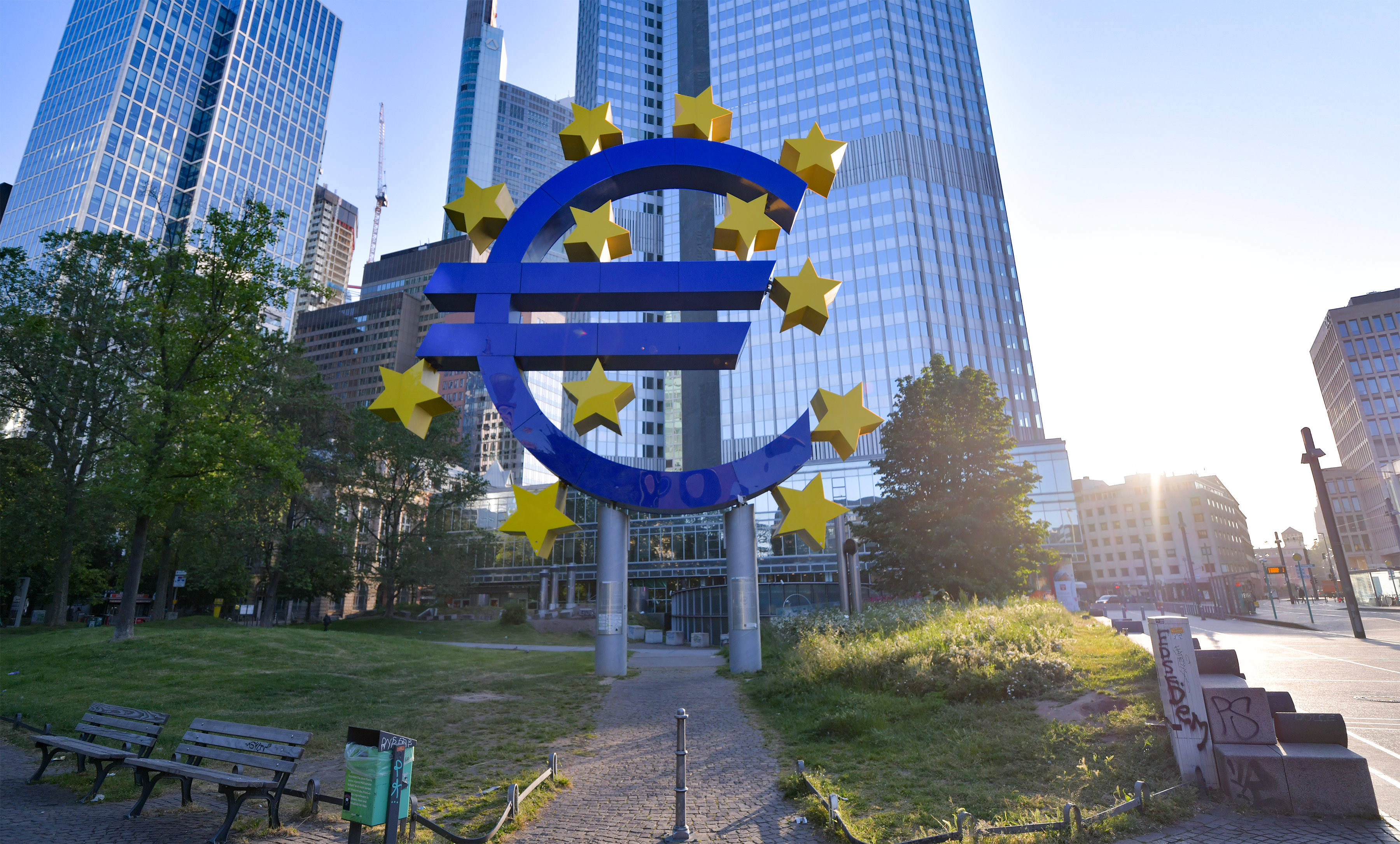 Kritiker fürchten, dass eine digitale Währung zu mehr Überwachung führt.