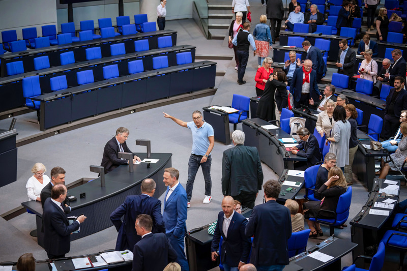 Eklat am Morgen: SPD-Schrodi raunzt sich durch den Bundestag