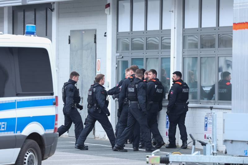 Dutzende Beamte waren bei der AfD-Razzia im Einsatz.