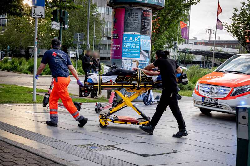 Das Opfer wurde schwerverletzt in ein Krankenhaus gebracht