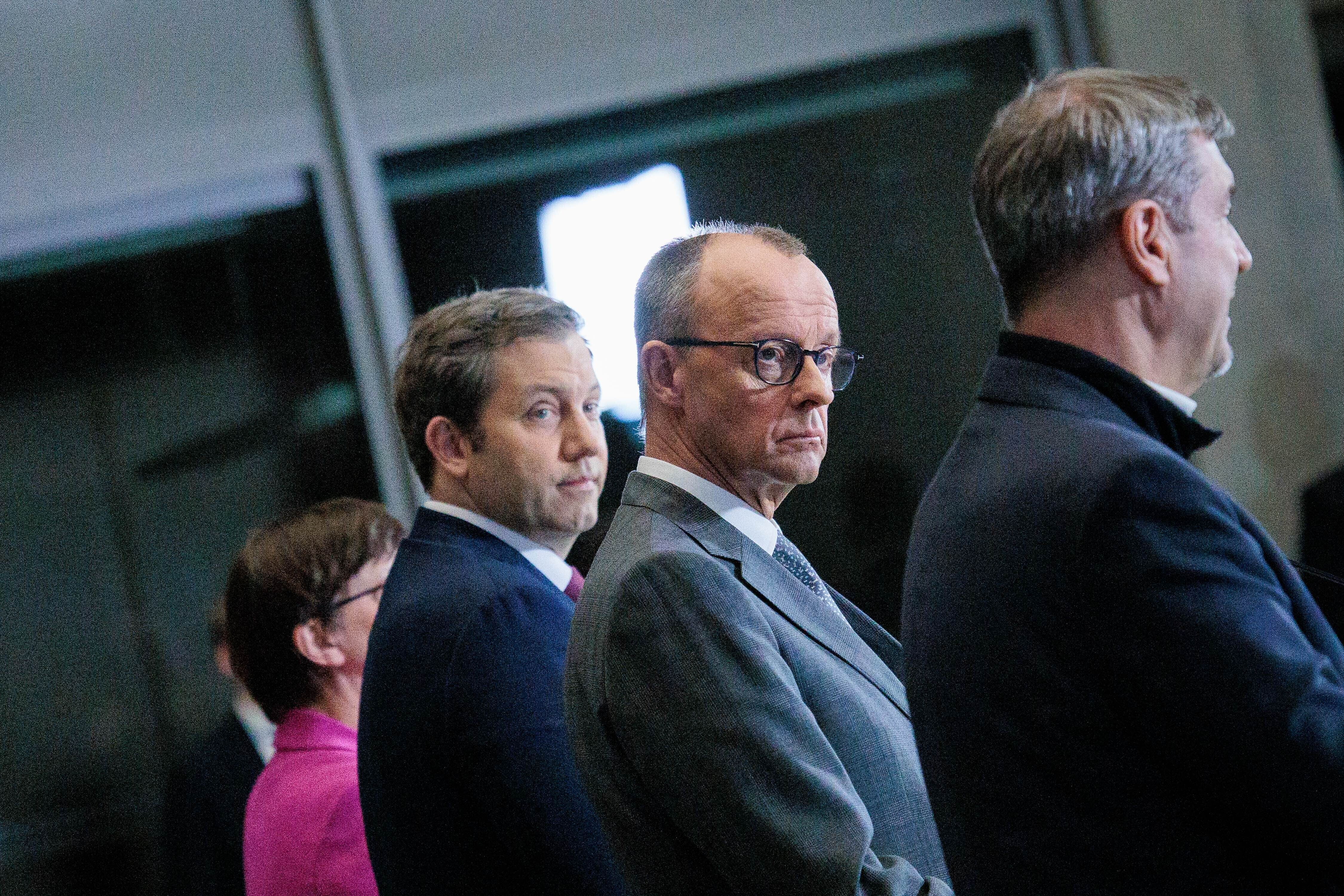 Räumt die neue Koalition im NGO-Sumpf auf?