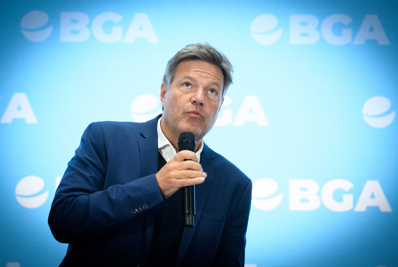 Unter Robert Habeck (Grüne) setzt sich der Niedergang der deutschen Wirtschaft fort.