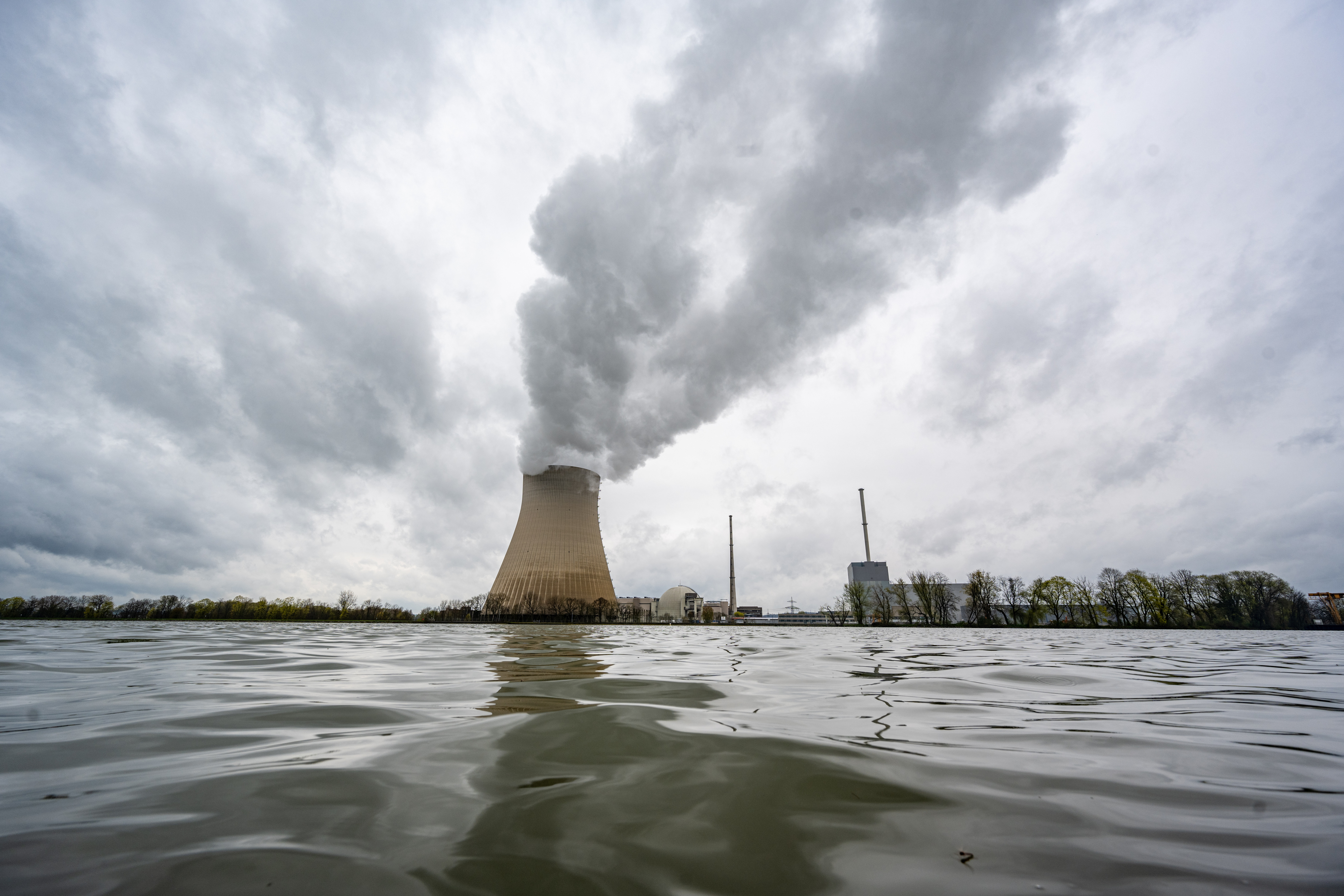 Der Leistungsbetrieb des Kernkraftwerks Isar 2 in Bayern wurde am 15. April 2023 beendet.
