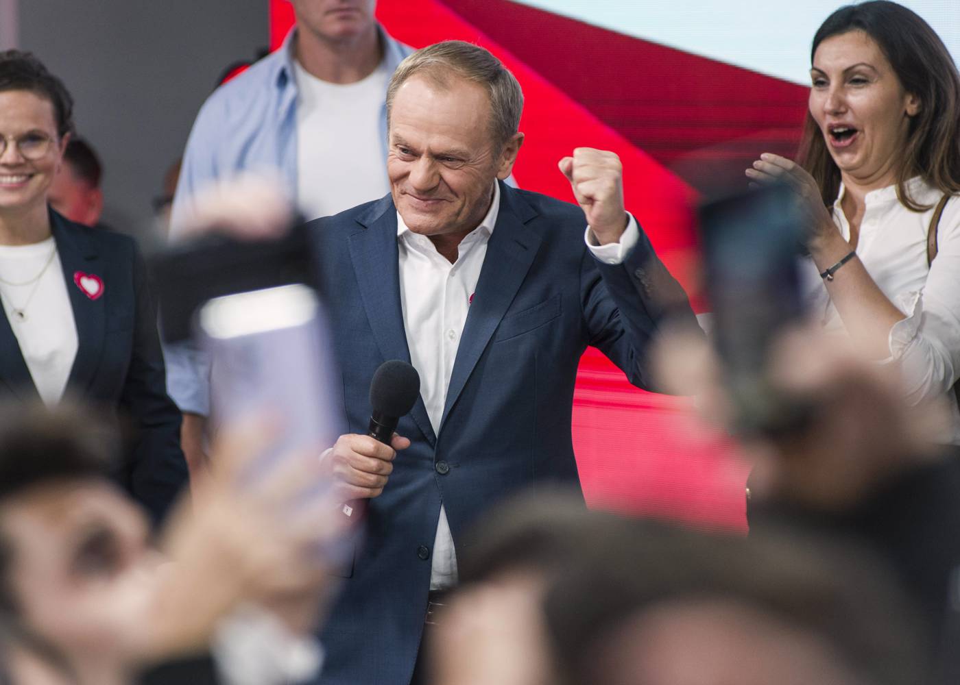 Opposition in Polen glaubt an Wahlsieg, Tusk jubelt „Ich bin der