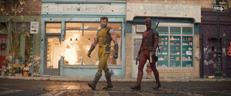 Explosionen und herrliche Prügeleien bleiben bei „Deadpool & Wolverine“ nicht aus.