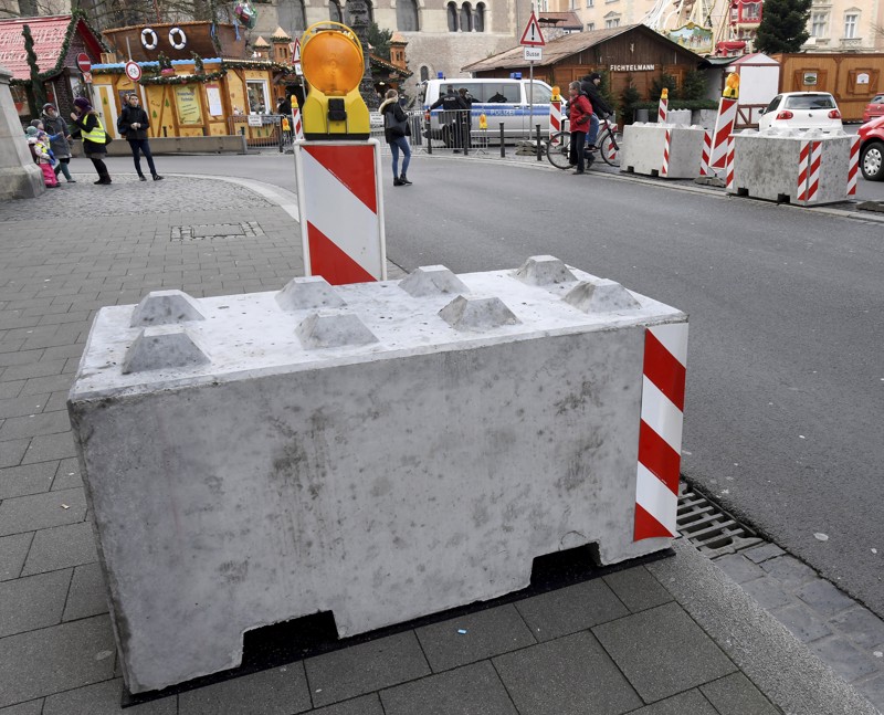 Auf dem Weihnachtsmarkt in Braunschweig kommt, seit 2016 traditionell, das „Merkel-Lego“ zum Einsatz.