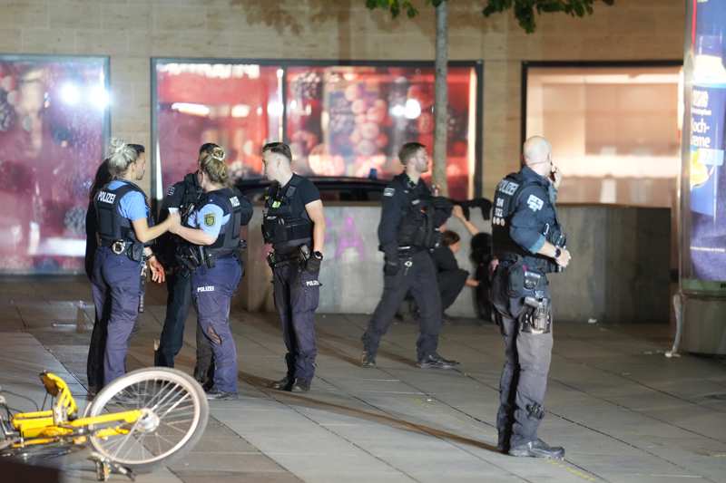 Die Tat ereignete sich am Mittwochabend gegen 21 Uhr auf dem Wiener Platz.