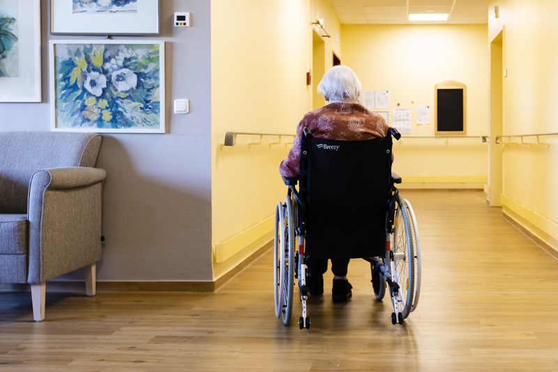 Wie werden sich Pflegebedürftige fühlen in dem Wissen, dass ihre Kinder sich einschränken müssen, um ihren Aufenthalt zu bezahlen?