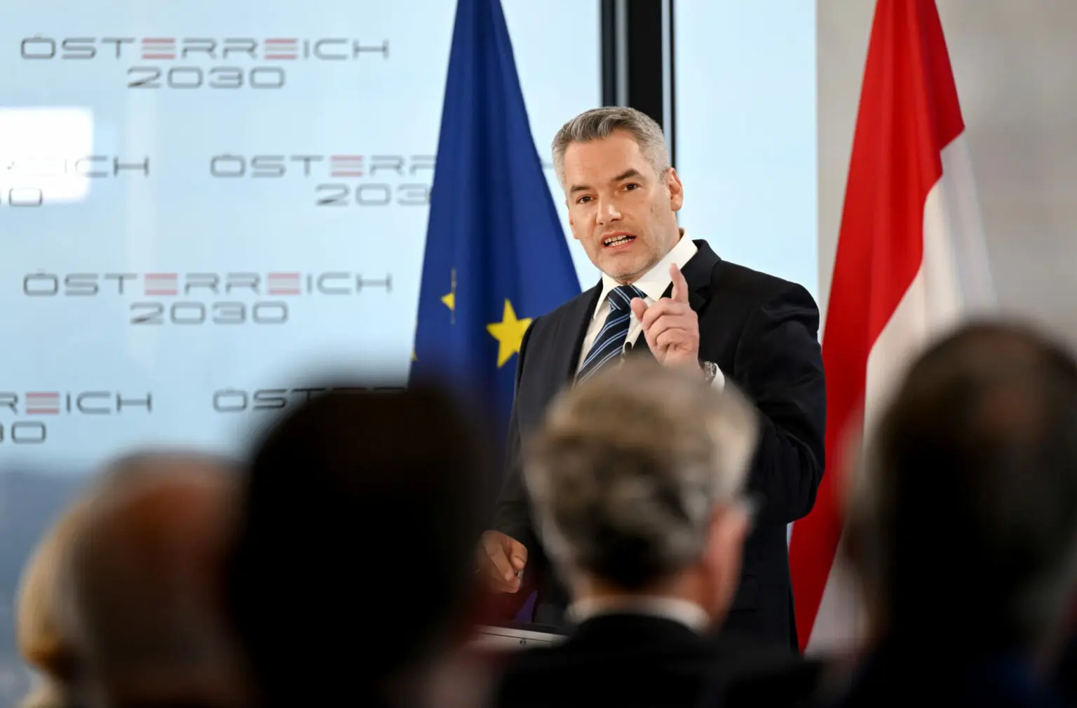 Österreichs Kanzler Karl Nehammer (52)