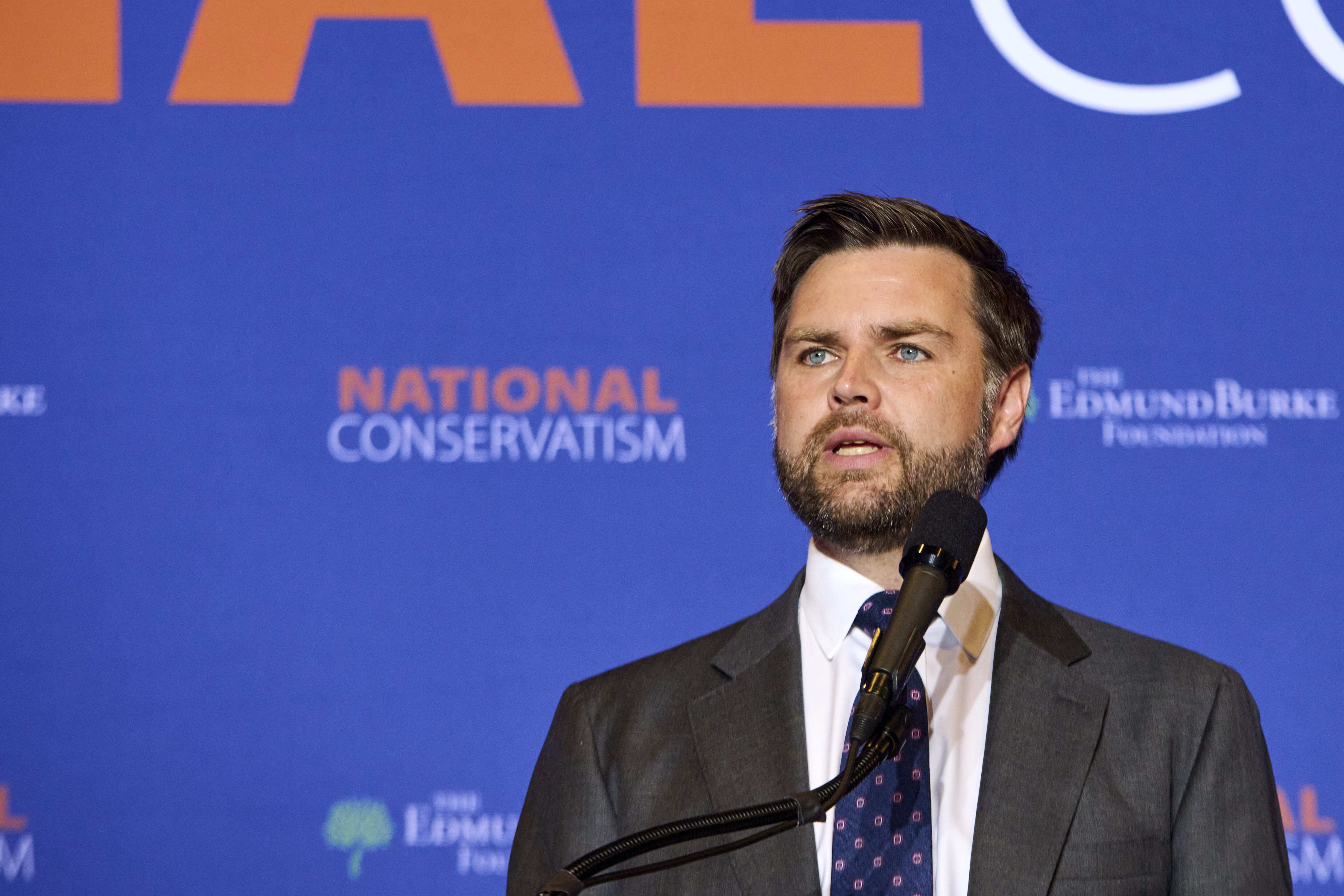 J.D. Vance hält wenig von der EU und Deutschland, dafür umso mehr von Viktor Orbán.