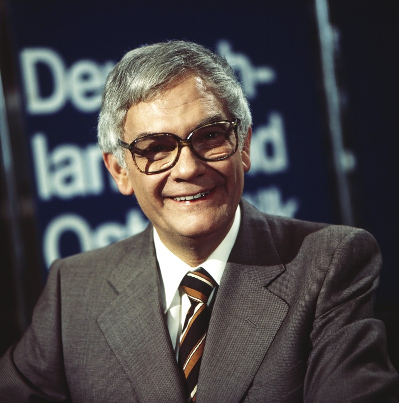 Von 1969 bis 1987 moderierte Löwenthal das ZDF-Magazin