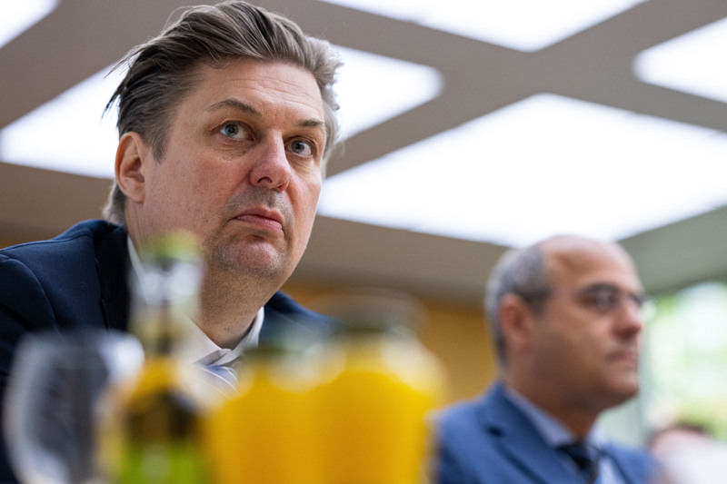 Schock vor der Europawahl: AfD-Spitzenkandidat Maximilian Krah soll einen chinesischen Spion als persönlichen Mitarbeiter beschäftigt haben.