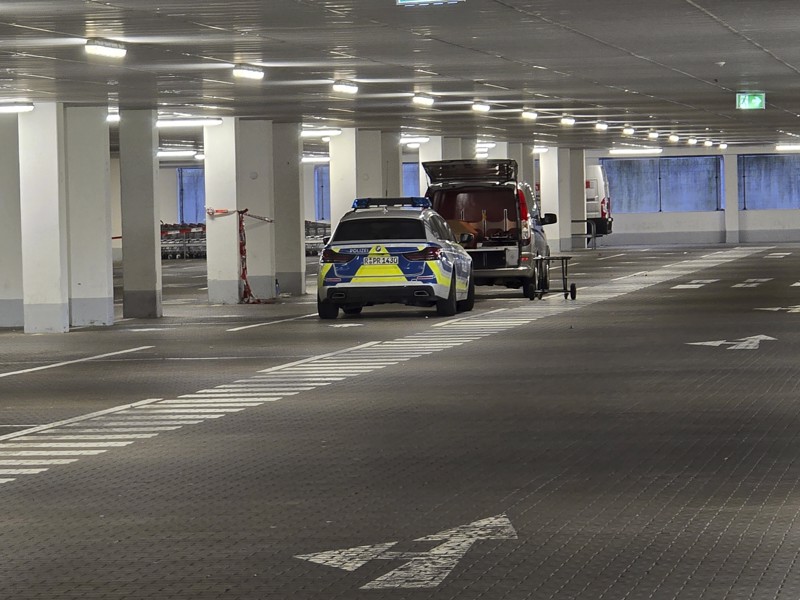 Was genau in der Parkgarage des Toom-Baumarkts passierte, bleibt unklar.