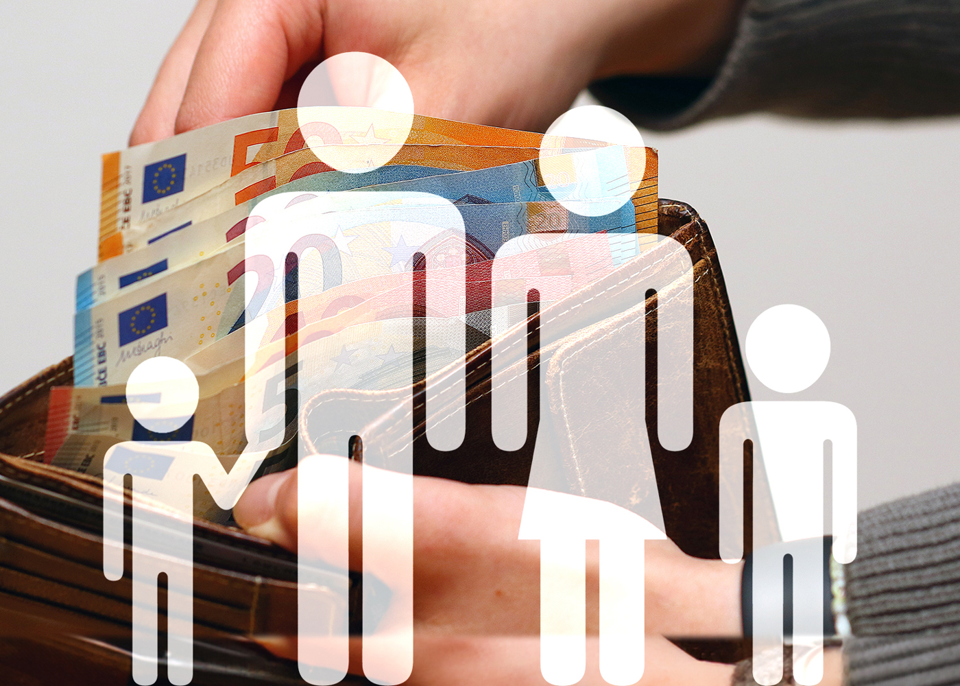 Familie mit zwei Kindern Wer 5000 Euro brutto verdient, hat am Ende WENIGER Geld, als wenn er