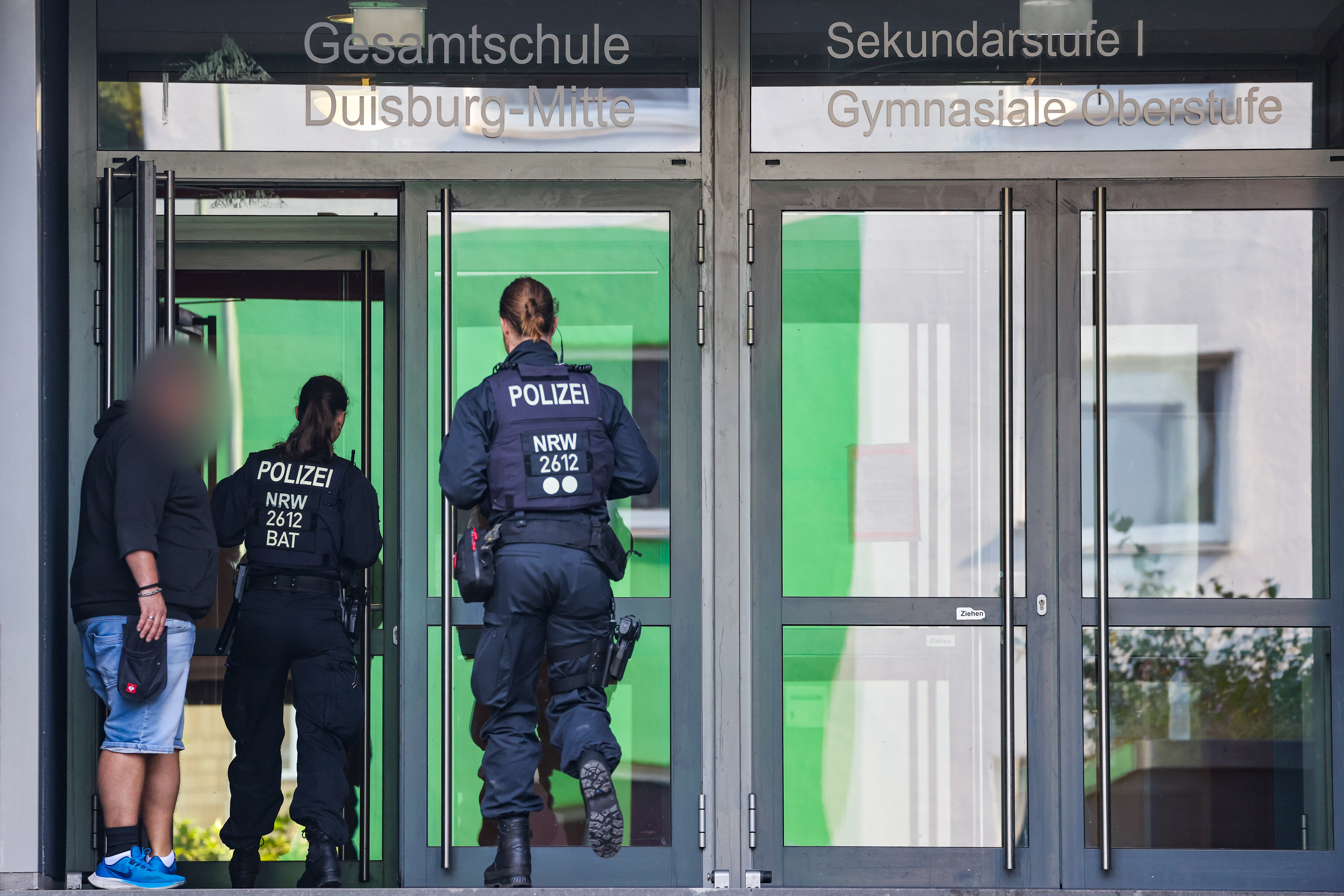 Wegen einer Bedrohungslage bleiben zahlreiche Schulen in Duisburg am Montag geschlossen. (Symbolfoto)