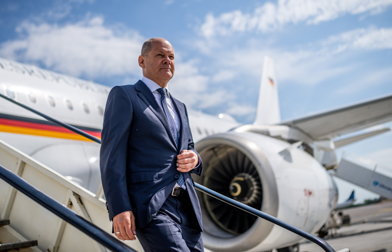 Auch Bundesklanzler Scholz lässt sich besonders häufig mit der Flugbereitschaft der Luftwaffe befördern.