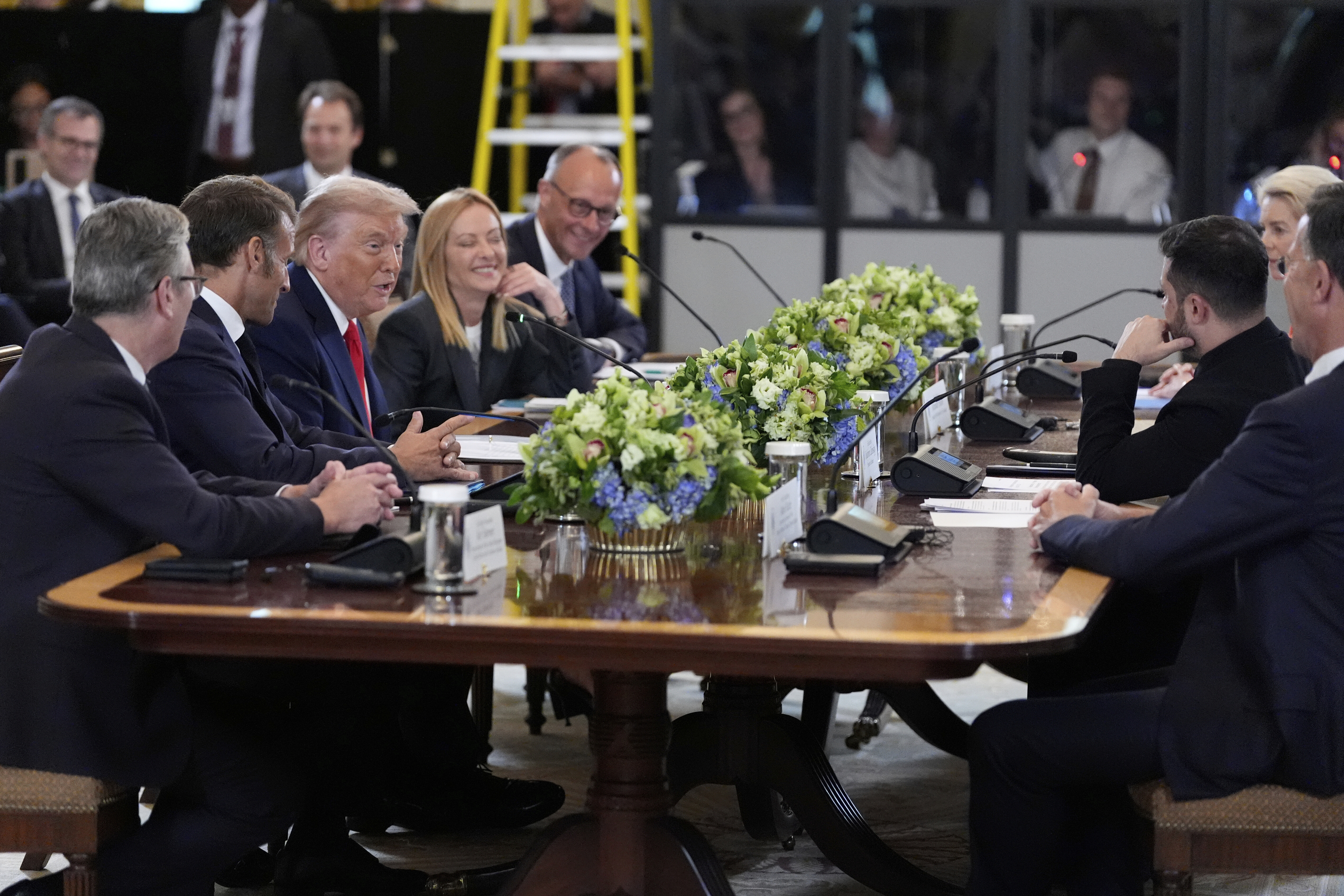 Es wurde viel gelächelt in Washington, dennoch waren immer wieder Spannungen zwischen den Akteuren der EU und US-Präsident Trump spürbar.