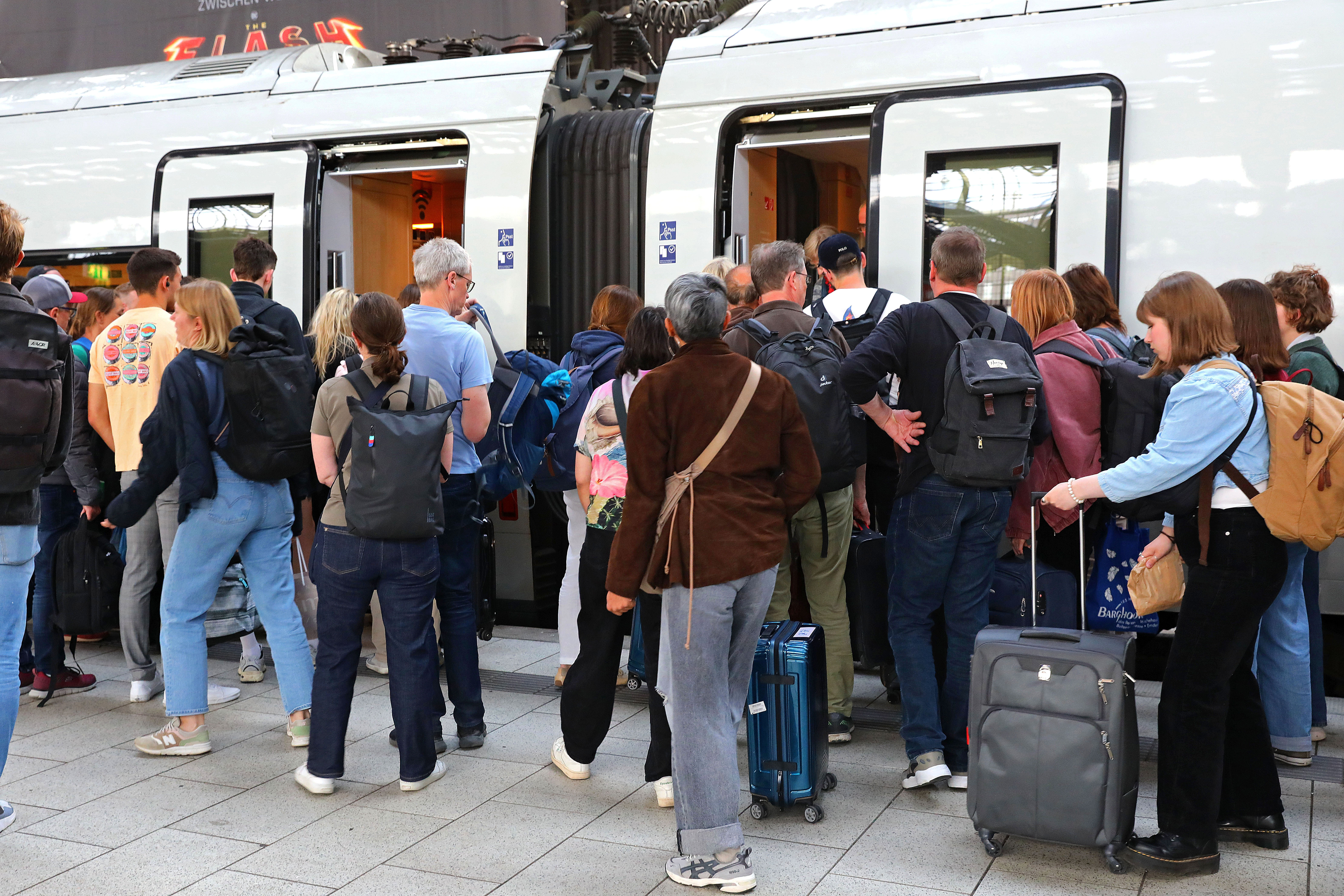 „Weihnachtsfrieden“ Zu Ende: Ab Mittwoch Drohen Bis Zu Fünf Tage Bahn ...